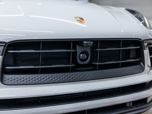 New 2026 Porsche Macan S image 18