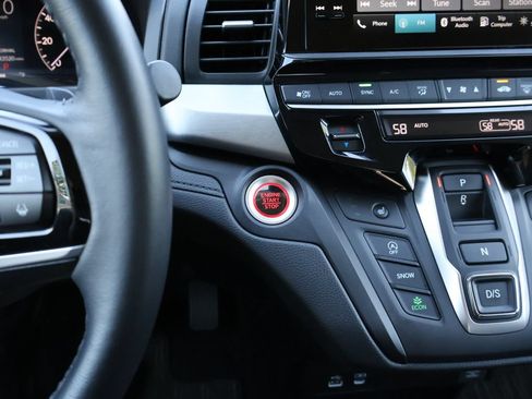 Certified 2025 Honda Odyssey EX-L image 27