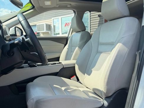 Used 2023 Nissan Rogue SL w/ SL Premium Package AWD/4WD image 10