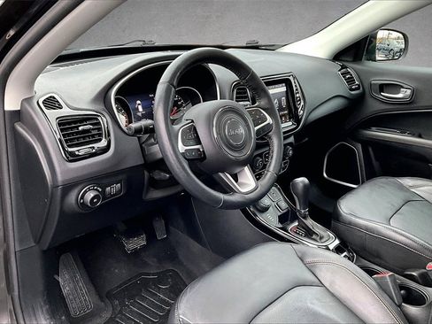 Used 2018 Jeep Compass Limited w/ Navigation Group image 16