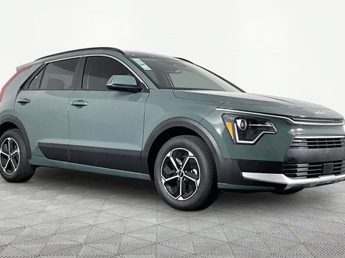 New 2026 Kia Niro EX FWD image 3