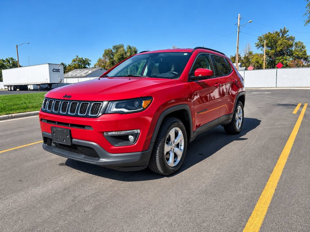 Used 2018 Jeep Compass Latitude w/ Popular Equipment Group AWD/4WD image 1