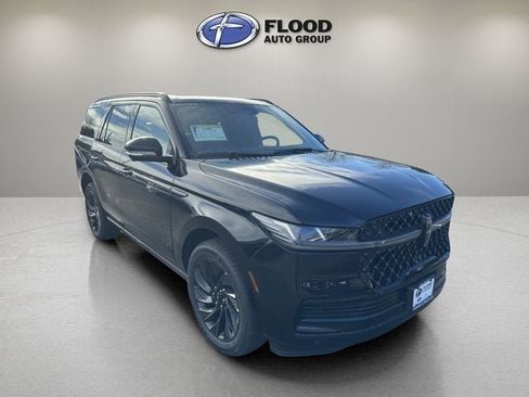 New 2026 Lincoln Navigator Reserve w/ Jet Appearance Package AWD/4WD image 1