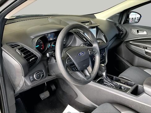 Used 2017 Ford Escape SE w/ Equipment Group 201A FWD image 17