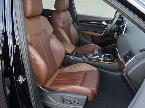 Used 2018 Audi Q5 2.0T Premium Plus w/ Premium Plus Package image 18