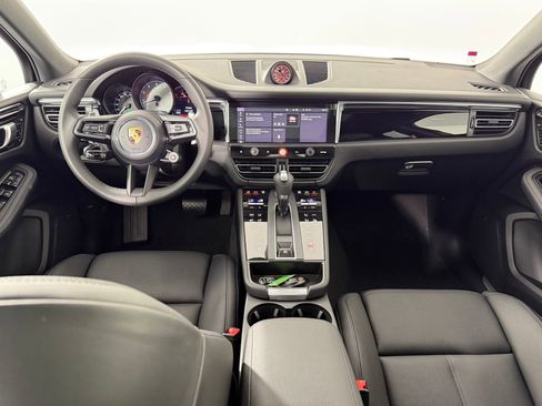 Certified 2026 Porsche Macan S AWD/4WD image 18
