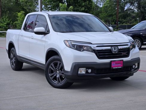 Certified 2020 Honda Ridgeline Sport image 3
