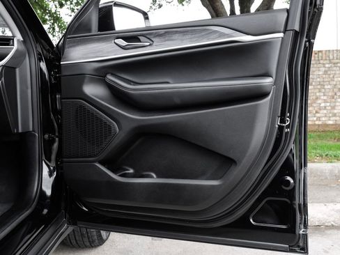 Used 2023 Jeep Grand Cherokee Limited w/ Trailer Tow Prep Group (B) image 56