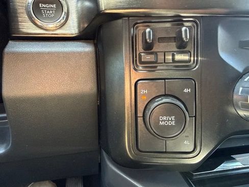 Used 2024 Ford F250 Lariat AWD/4WD image 38