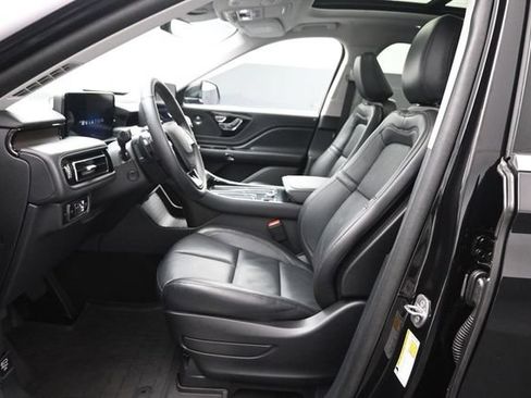 Certified 2025 Lincoln Aviator Reserve w/ Illumination Package AWD/4WD image 10