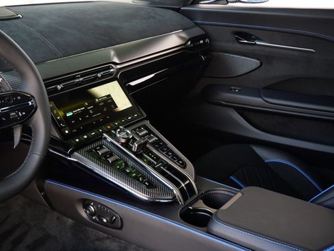 New 2026 Aston Martin V8 Vantage S RWD image 19