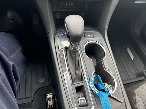 Used 2024 Chevrolet Equinox LT w/ LPO, Floor Liner Package FWD image 51