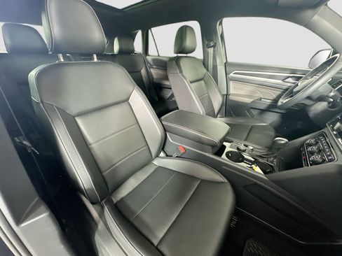 Used 2023 Volkswagen Atlas Cross Sport SEL R-Line image 27
