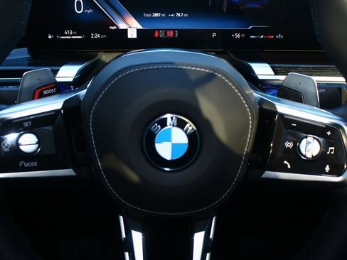 Used 2025 BMW 760i xDrive w/ Executive Package image 13