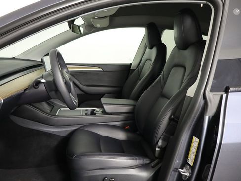 Used 2023 Tesla Model Y Long Range AWD/4WD image 13