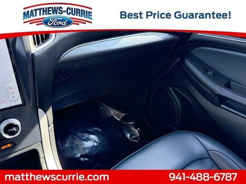 Used 2022 Ford Edge SEL w/ Sport Appearance Package AWD/4WD image 23