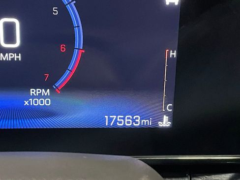 Used 2024 Chevrolet Trax RS image 6