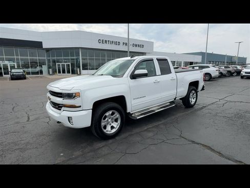 Used 2018 Chevrolet Silverado 1500 LT w/ All Star Edition image 4