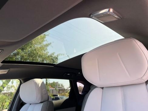 Used 2025 Cadillac Optiq Luxury 1 image 14