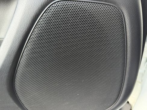 Used 2018 INFINITI QX60 FWD w/ Deluxe Technology Package image 27