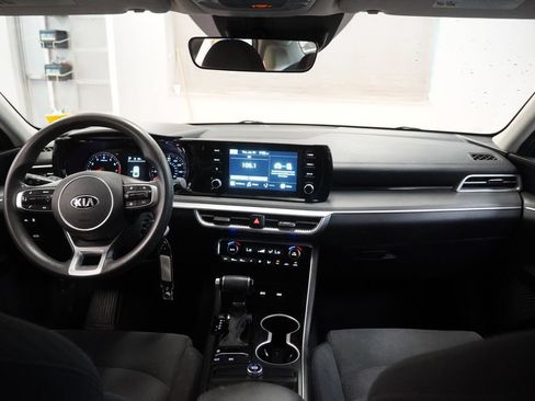 Used 2021 Kia K5 LX FWD image 18