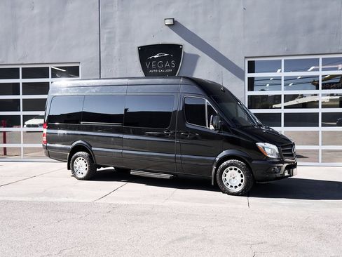 Used 2017 Mercedes-Benz Sprinter 3500 image 10