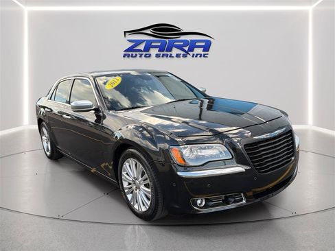Used 2013 Chrysler 300 C w/ Light Group AWD/4WD image 9