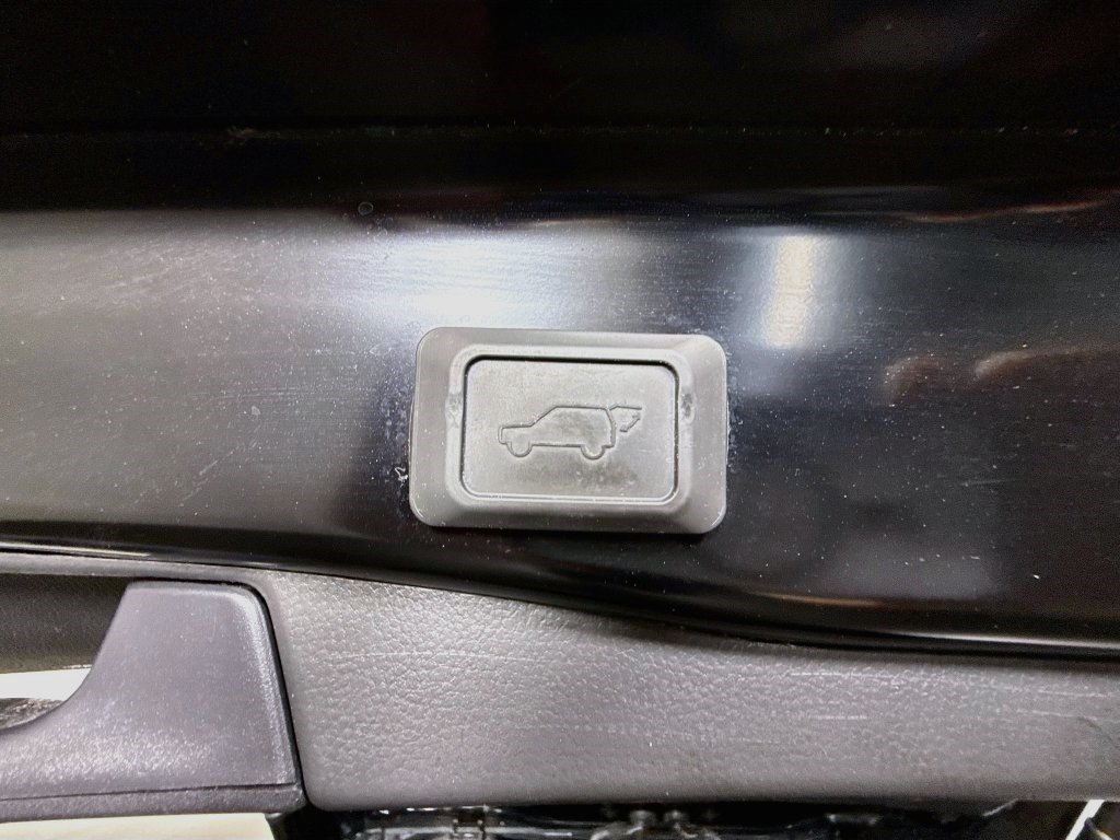 Used 2023 Toyota RAV4 XLE w/ Convenience Package AWD/4WD image 42