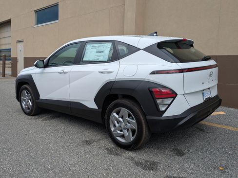 New 2026 Hyundai Kona SE image 7