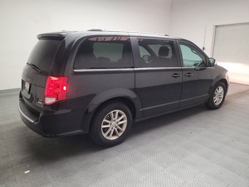 Used 2018 Dodge Grand Caravan SXT FWD image 10