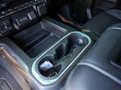 Used 2022 Chevrolet Silverado 2500 LT w/ Convenience Package image 21