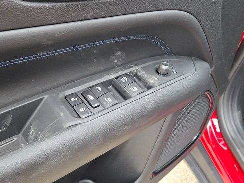 New 2026 Jeep Compass Latitude AWD/4WD image 19