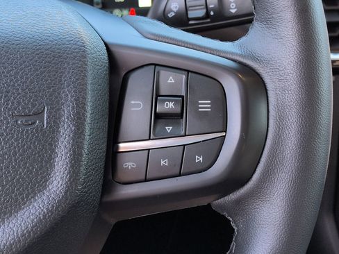 Used 2025 Ford Ranger Lariat w/ Chrome Accent Package image 25