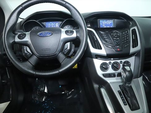 Used 2013 Ford Focus SE image 28