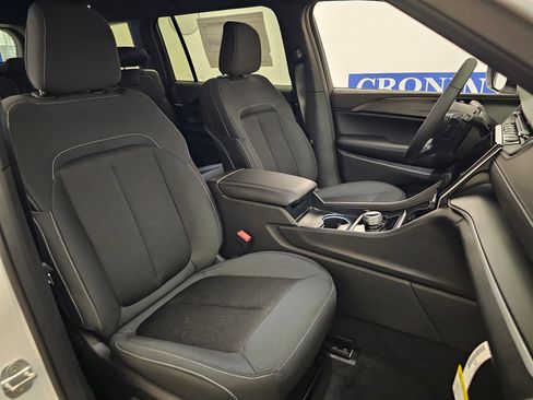 New 2025 Jeep Grand Cherokee L Laredo w/ Luxury Tech Group I AWD/4WD image 28