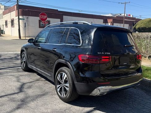 Used 2024 Mercedes-Benz GLB 250 image 8