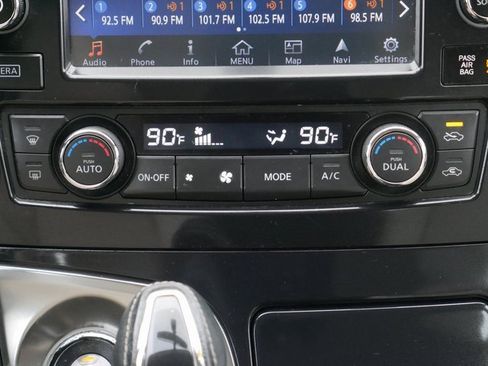 Used 2018 Nissan Maxima 3.5 SV image 19