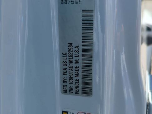 Certified 2021 Jeep Gladiator Sport AWD/4WD image 37