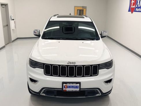 Used 2019 Jeep Grand Cherokee Limited w/ Luxury Group II image 3