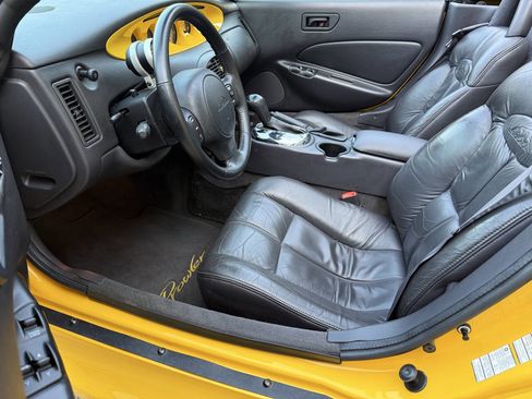Used 2000 Plymouth Prowler image 25