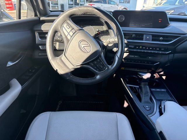 Used 2021 Lexus UX 250h w/ Premium Package AWD/4WD image 17