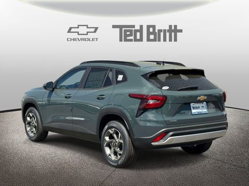 New 2026 Chevrolet Trax LT w/ Sunroof Package FWD image 6