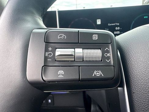 Used 2025 Hyundai Santa Fe Limited image 19