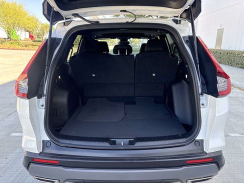 Used 2025 Honda CR-V Sport image 10