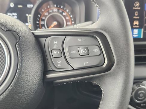 Used 2026 Jeep Gladiator Mojave image 23