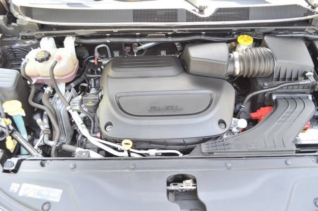 Used 2023 Chrysler Pacifica Touring-L FWD image 36