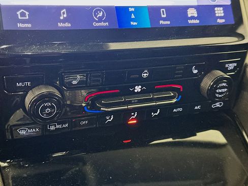 Used 2022 Jeep Grand Cherokee Limited 4xe image 24