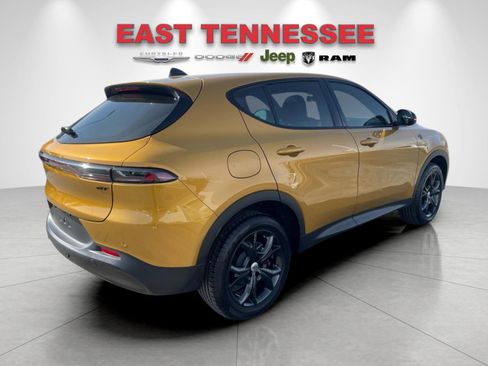 Used 2024 Dodge Hornet GT image 3