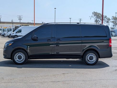 Used 2021 Mercedes-Benz Metris Passenger image 5