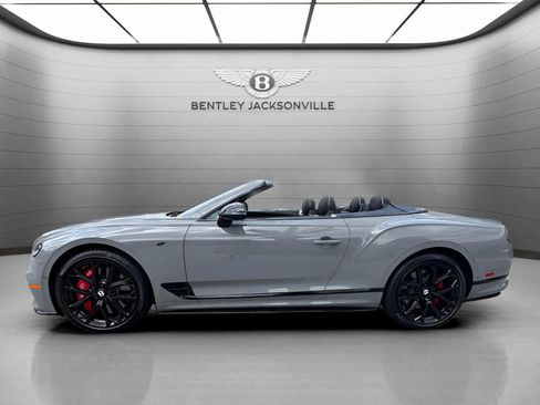 Used 2024 Bentley Continental GT image 11